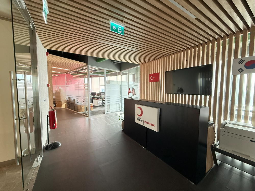 Maslak Kiralık Ofis Spine Tower 650m2 Boğaz Manzaralı Şık Ofis
