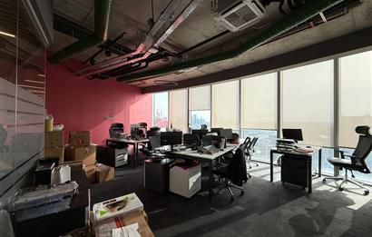 Maslak Kiralık Ofis Spine Tower 650m2 Boğaz Manzaralı Şık Ofis