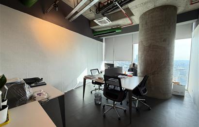Maslak Kiralık Ofis Spine Tower 650m2 Boğaz Manzaralı Şık Ofis