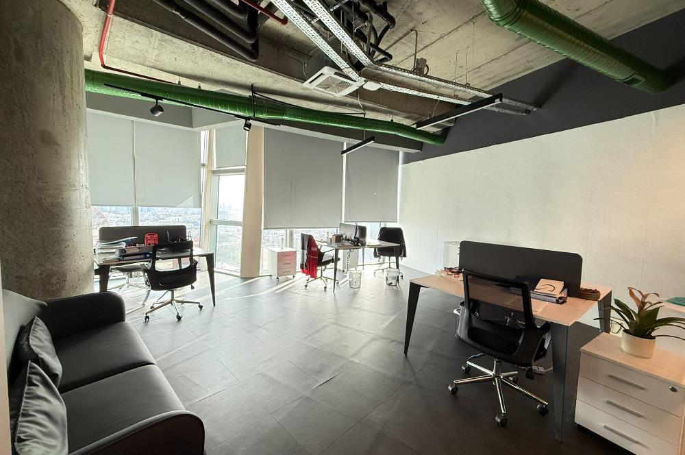 Maslak Kiralık Ofis Spine Tower 650m2 Boğaz Manzaralı Şık Ofis