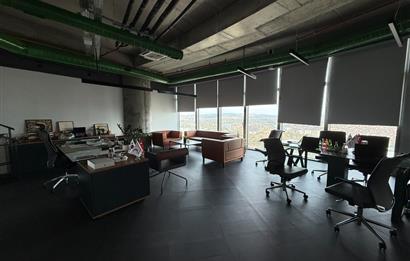 Maslak Kiralık Ofis Spine Tower 650m2 Boğaz Manzaralı Şık Ofis