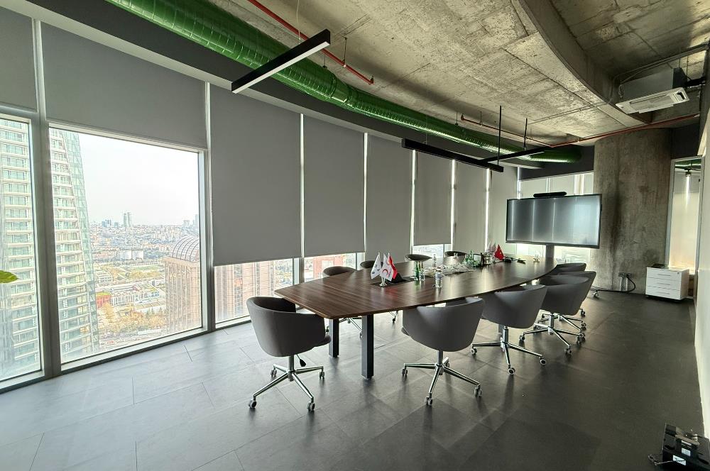 Maslak Kiralık Ofis Spine Tower 650m2 Boğaz Manzaralı Şık Ofis