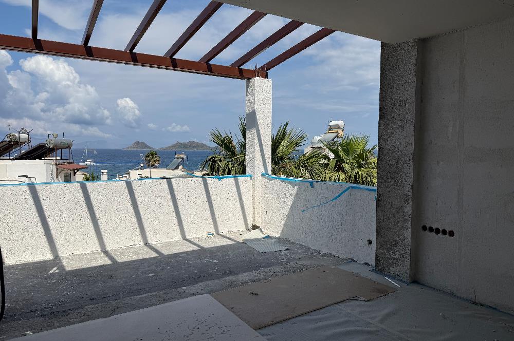 Bodrum Turgutreis Yalı Mevkii Satılık Denize Sıfır Havuzlu Site İçinde Yeni Daire ve Dubleksler