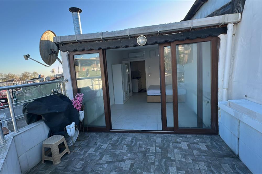 BEŞİKTAŞ ÇARŞI İÇİNDE TERASLI 1+0 EŞYALI KİRALIK DAİRE