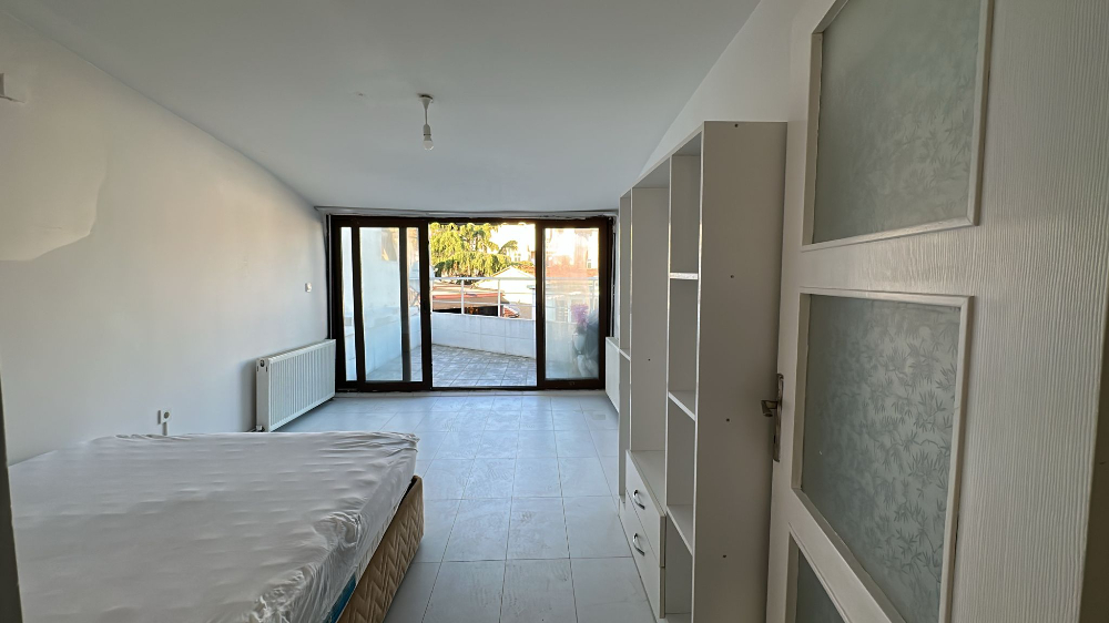 BEŞİKTAŞ ÇARŞI İÇİNDE TERASLI 1+0 EŞYALI KİRALIK DAİRE