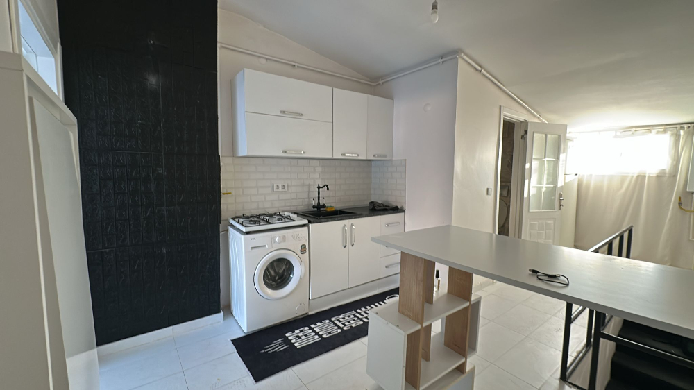 BEŞİKTAŞ ÇARŞI İÇİNDE TERASLI 1+0 EŞYALI KİRALIK DAİRE