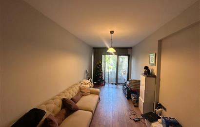 Zekeriyaköy Merkezde Site İçinde Havuzlu 5+1 Satılık Villa