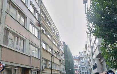 NİŞANTAŞIN'DA ÇİFT TERASLI KİRALIK 1+1 DAİRE