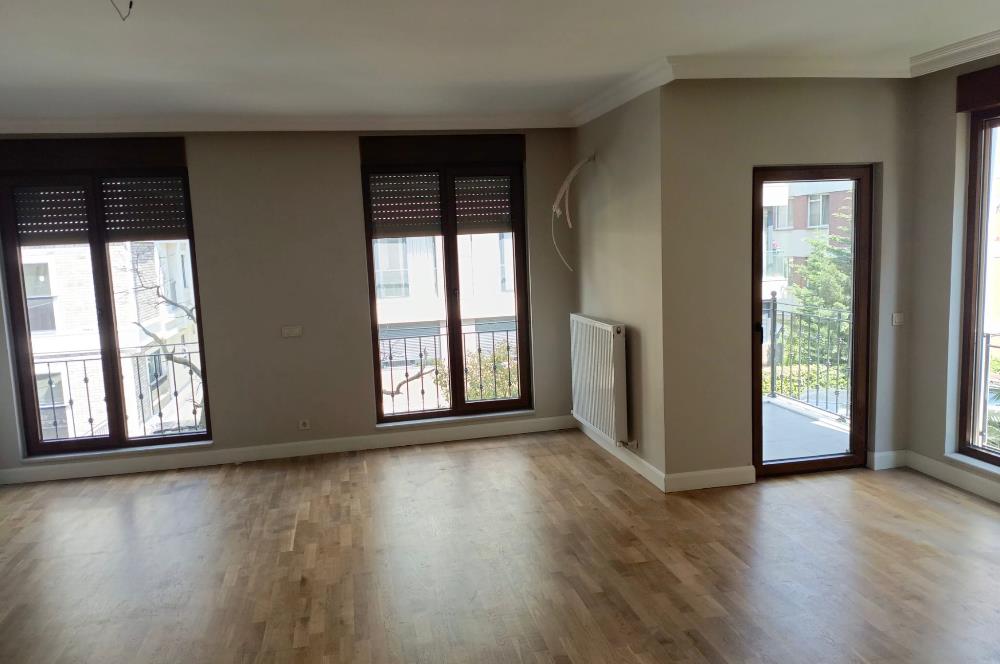 NİSPETİYEDE OTOPARKLI PRESTİJLİ KİRALIK 3+1 DAİRE