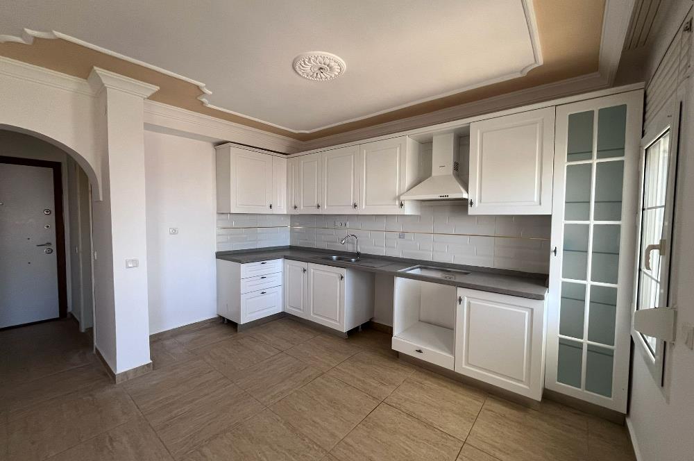Turgutreis Yalı'da Denize Sıfır Sitede Satılık Tripleks Daire