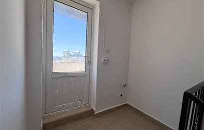 Turgutreis Yalı'da Denize Sıfır Sitede Satılık Tripleks Daire