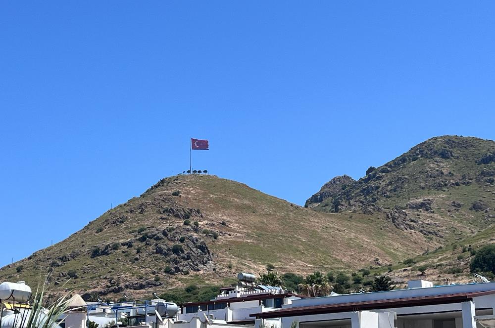 Turgutreis Yalı'da Denize Sıfır Sitede Satılık Tripleks Daire