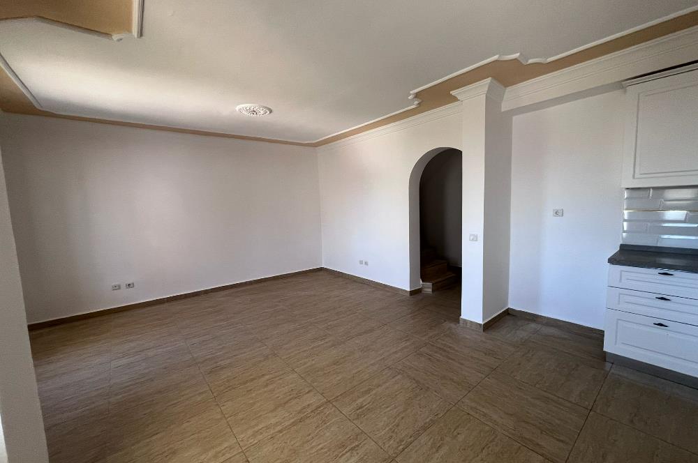 Turgutreis Yalı'da Denize Sıfır Sitede Satılık Tripleks Daire