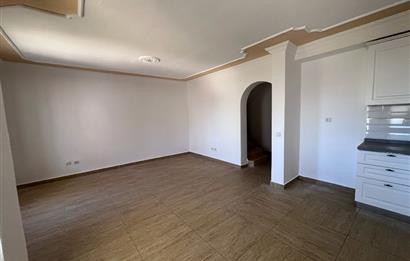 Turgutreis Yalı'da Denize Sıfır Sitede Satılık Tripleks Daire