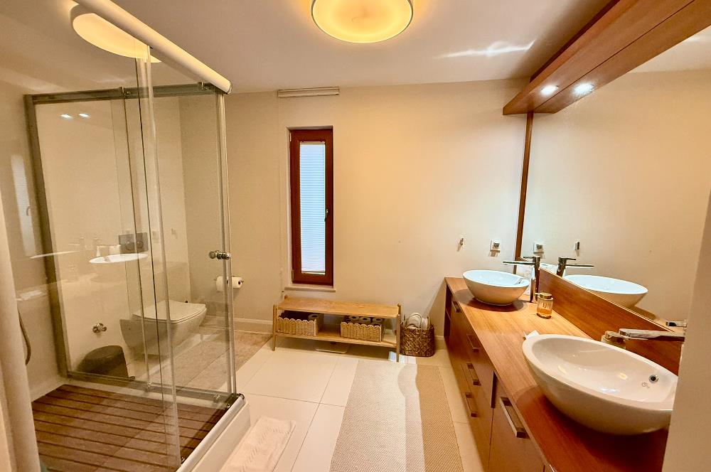 Marenegro Villaları 8+2 Büyük Tip Denize Sıfır Lüks Villa