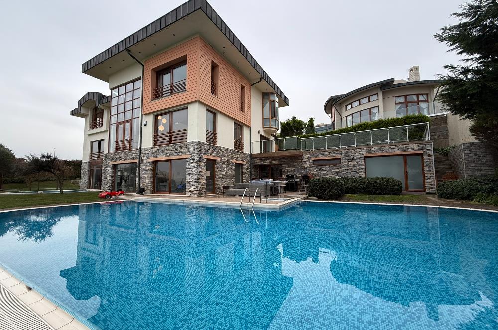 Marenegro Villaları 8+2 Büyük Tip Denize Sıfır Lüks Villa