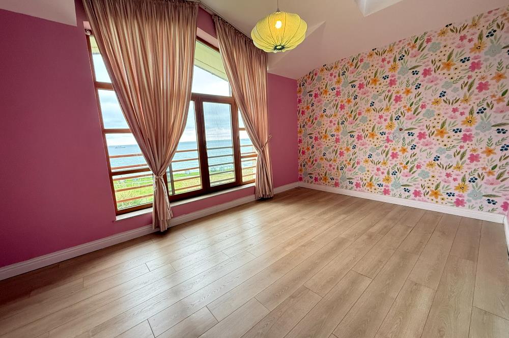 Marenegro Villaları 8+2 Büyük Tip Denize Sıfır Lüks Villa