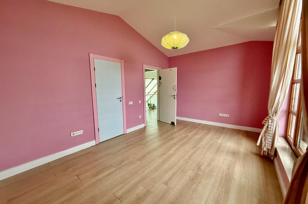 Marenegro Villaları 8+2 Büyük Tip Denize Sıfır Lüks Villa