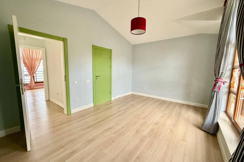 Marenegro Villaları 8+2 Büyük Tip Denize Sıfır Lüks Villa