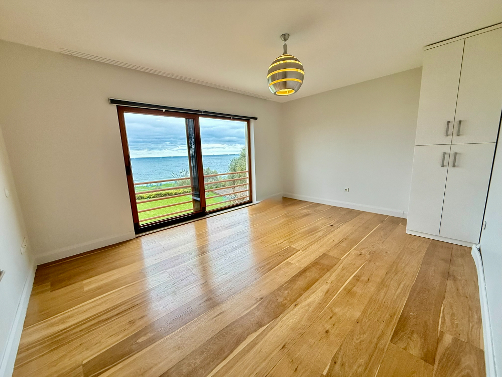 Marenegro Villaları 8+2 Büyük Tip Denize Sıfır Lüks Villa