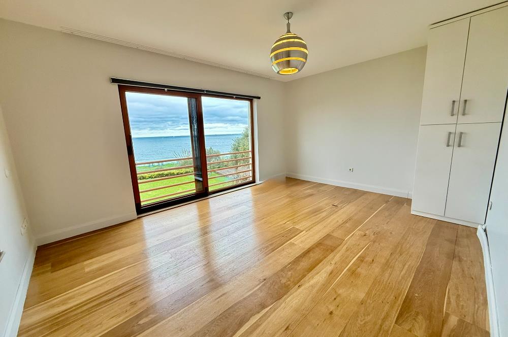 Marenegro Villaları 8+2 Büyük Tip Denize Sıfır Lüks Villa