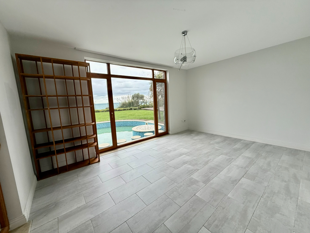 Marenegro Villaları 8+2 Büyük Tip Denize Sıfır Lüks Villa