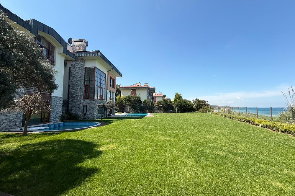 Marenegro Villaları 8+2 Büyük Tip Denize Sıfır Lüks Villa