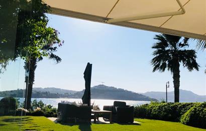 Bodrum Yalıkavak’ta Gerçek Denize Sıfır Lüks Bahçe Dubleksi | Özel Plajlı Magic Rock Sitesi