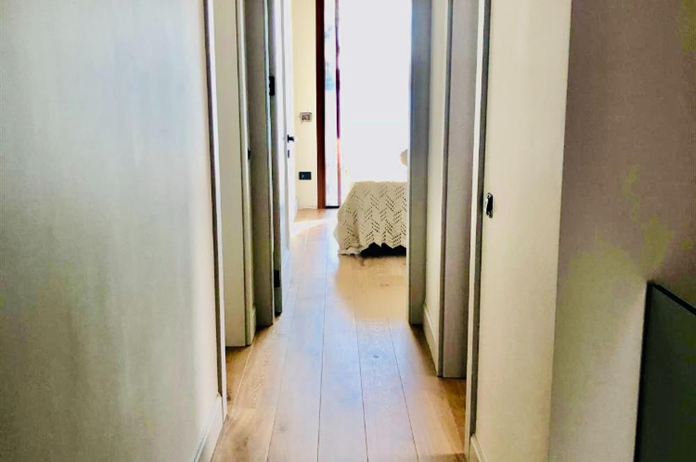 Bodrum Yalıkavak’ta Gerçek Denize Sıfır Lüks Bahçe Dubleksi | Özel Plajlı Magic Rock Sitesi