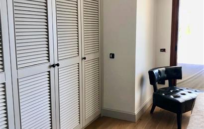 Bodrum Yalıkavak’ta Gerçek Denize Sıfır Lüks Bahçe Dubleksi | Özel Plajlı Magic Rock Sitesi