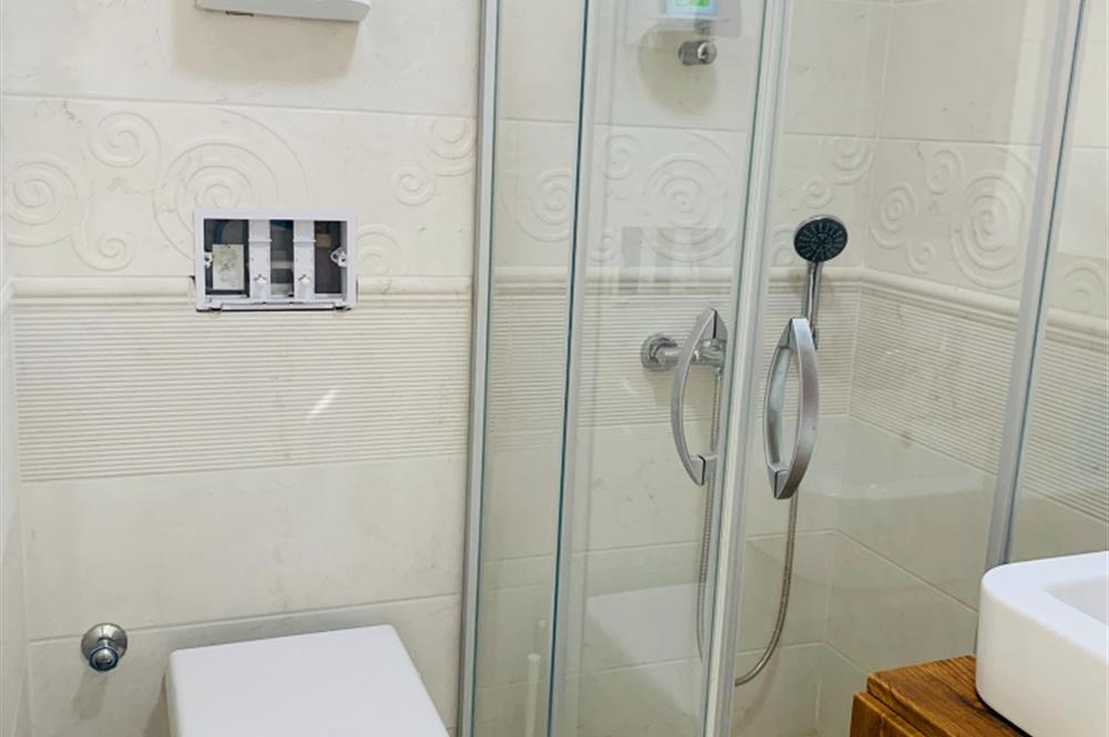 Bodrum Türkbükü Sezonluk Kiralık Daire | Plajlara Düz Ayak Yürüme Mesafesinde Lüks Site Yaşamı