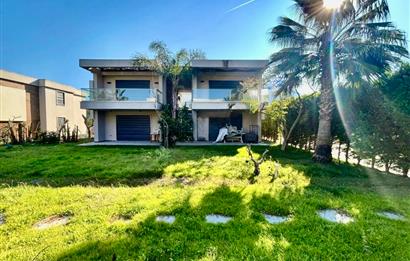 Bodrum Türkbükü Sezonluk Kiralık Daire | Plajlara Düz Ayak Yürüme Mesafesinde Lüks Site Yaşamı