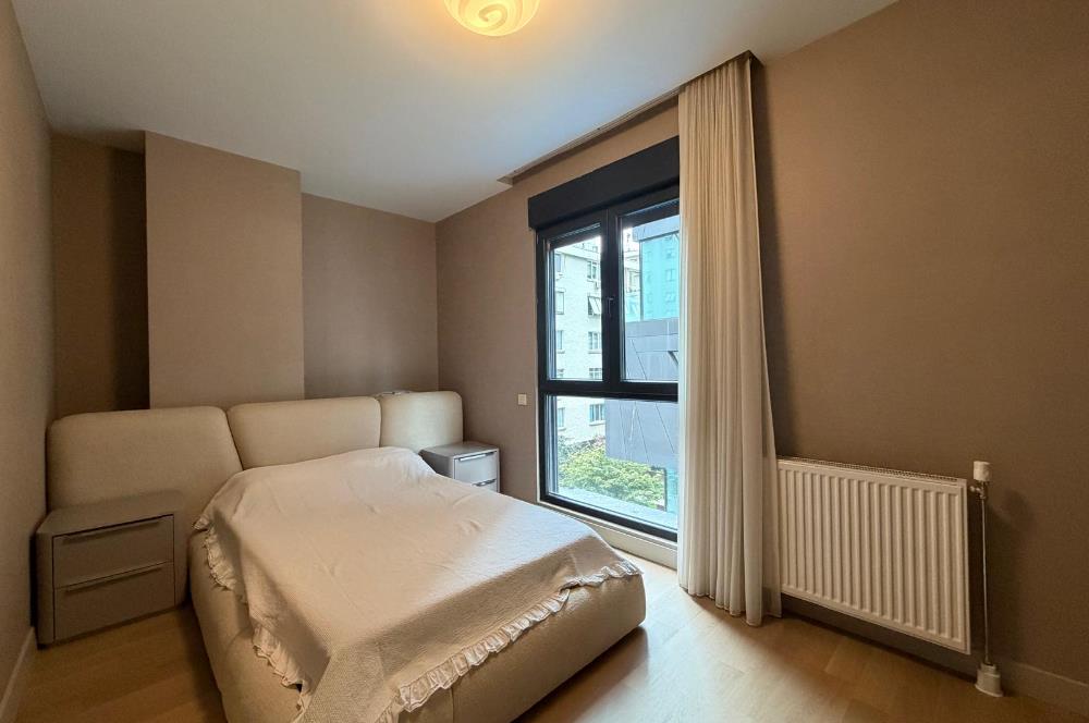 ÖMERPAŞA SOKAK'TA 3+1 120M2 NET KATTA TEK EŞYALI KİRALIK DAİRE