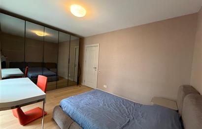 ÖMERPAŞA SOKAK'TA 3+1 120M2 NET KATTA TEK EŞYALI KİRALIK DAİRE