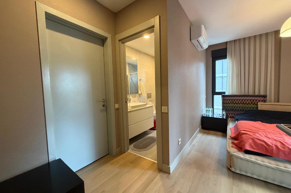 ÖMERPAŞA SOKAK'TA 3+1 120M2 NET KATTA TEK EŞYALI KİRALIK DAİRE