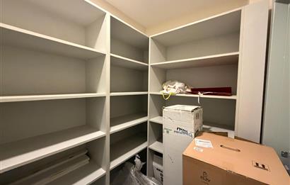 ÖMERPAŞA SOKAK'TA 3+1 120M2 NET KATTA TEK EŞYALI KİRALIK DAİRE