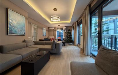 ÖMERPAŞA SOKAK'TA 3+1 120M2 NET KATTA TEK EŞYALI KİRALIK DAİRE