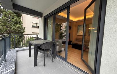 ÖMERPAŞA SOKAK'TA 3+1 120M2 NET KATTA TEK EŞYALI KİRALIK DAİRE