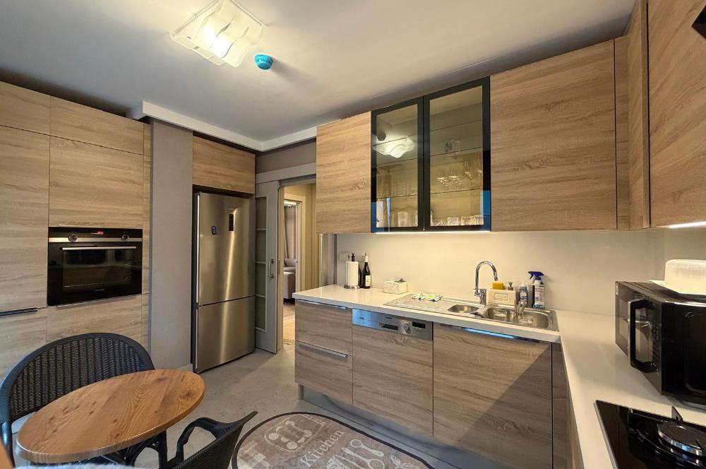 ÖMERPAŞA SOKAK'TA 3+1 120M2 NET KATTA TEK EŞYALI KİRALIK DAİRE