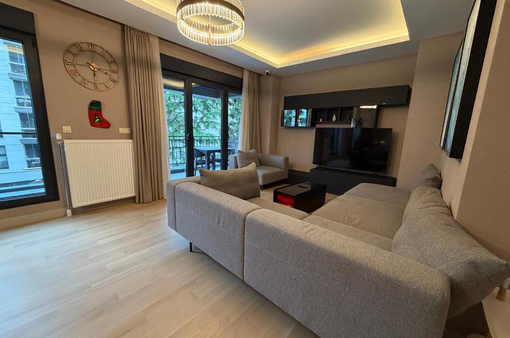 ÖMERPAŞA SOKAK'TA 3+1 120M2 NET KATTA TEK EŞYALI KİRALIK DAİRE