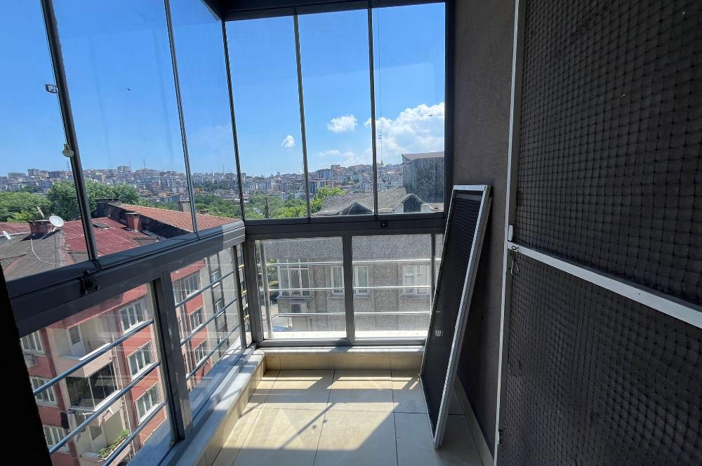 Eyüp Silahtarağa Caddesi Üzeri 2+1 Geniş Otoparklı Kiralık Daire