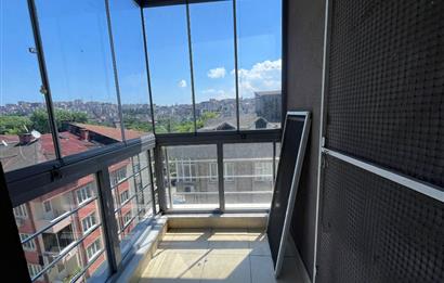 Eyüp Silahtarağa Caddesi Üzeri 2+1 Geniş Otoparklı Kiralık Daire