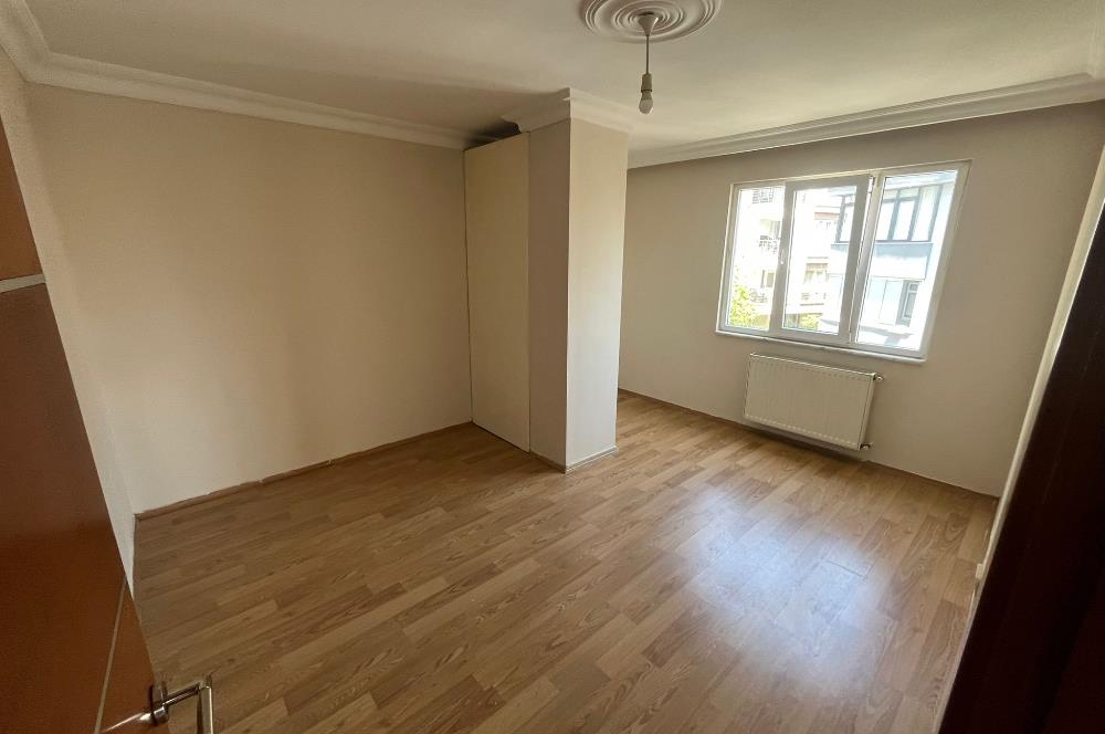 Eyüp Silahtarağa Caddesi Üzeri 2+1 Geniş Otoparklı Kiralık Daire