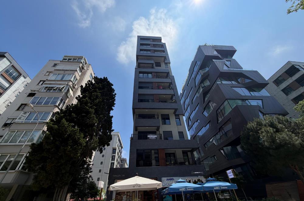 ÖMERPAŞA SOKAK'TA 3+1 120M2 NET KATTA TEK EŞYALI KİRALIK DAİRE
