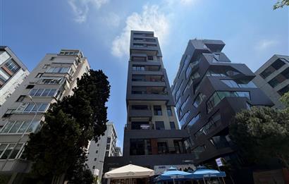 ÖMERPAŞA SOKAK'TA 3+1 120M2 NET KATTA TEK EŞYALI KİRALIK DAİRE