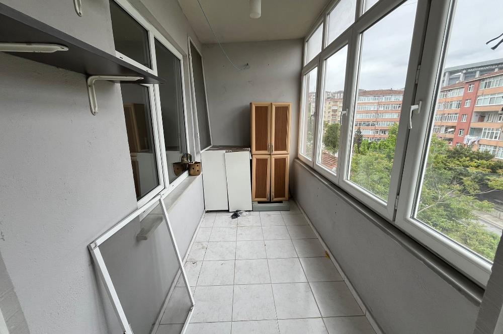 Eyüp Akşemsettin 2+1 Kiralık Balkonlu Daire