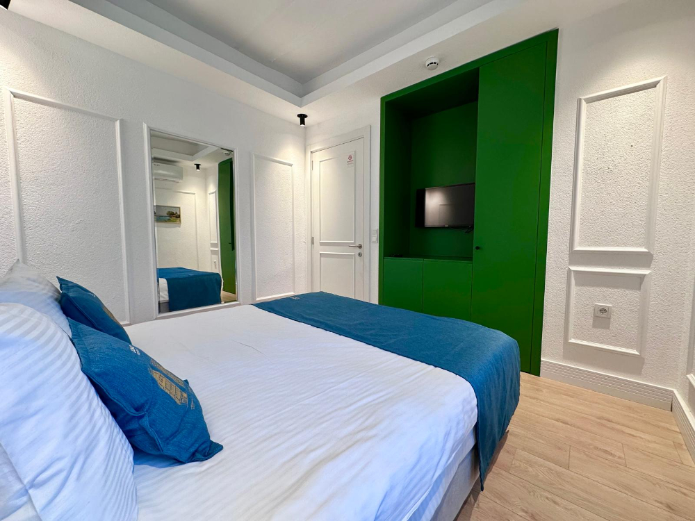 Taksim Juno Suites'te Eşyalı Faturalar dahil, 1+1 Daireler