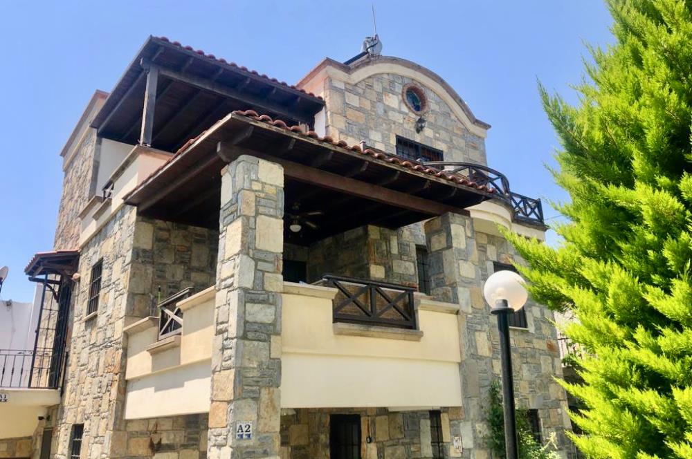 Bodrum Gündoğan Sahilinde Yaz Dönemi Kiralık Üst Dubleks