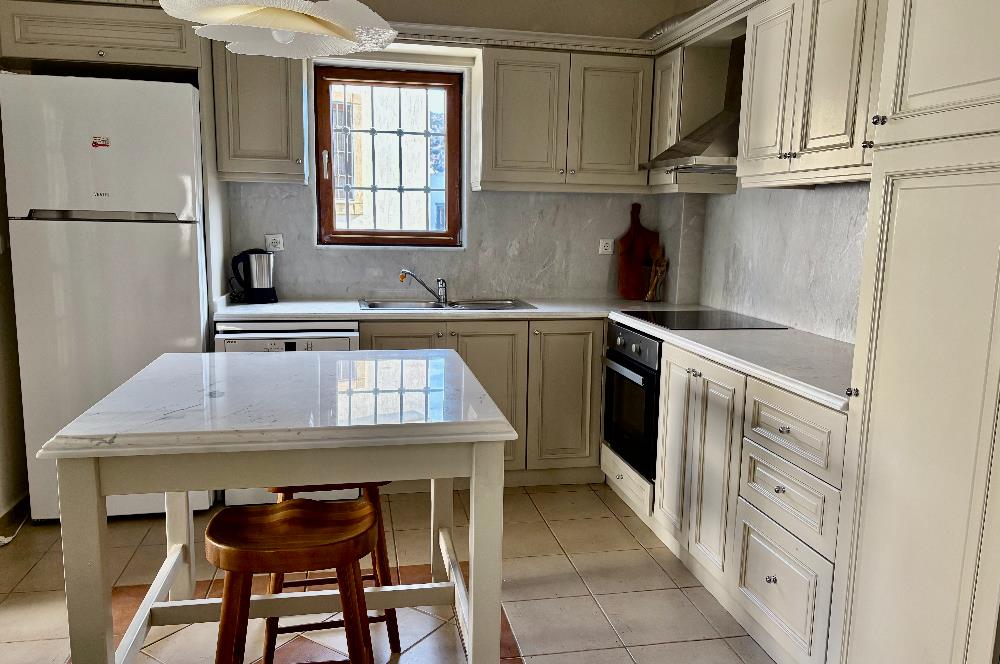 Bodrum Gündoğan Sahilinde Yaz Dönemi Kiralık Üst Dubleks