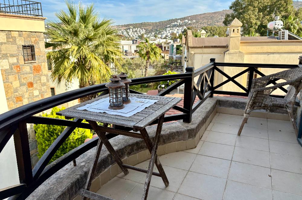 Bodrum Gündoğan Sahilinde, Plajlara Yürüme Mesafesinde Satılık Üst Dubleks | Eşsiz Lokasyon Avantajı